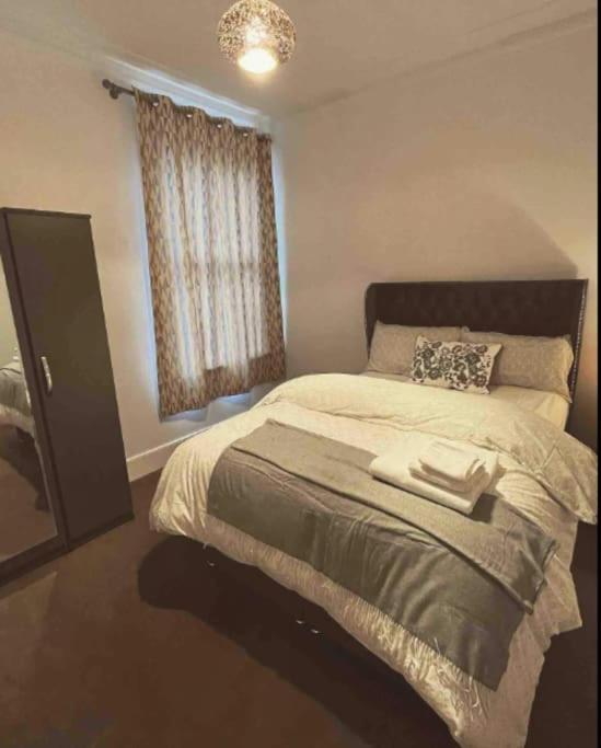 Two Bedroom Flat In London Londres Exterior foto